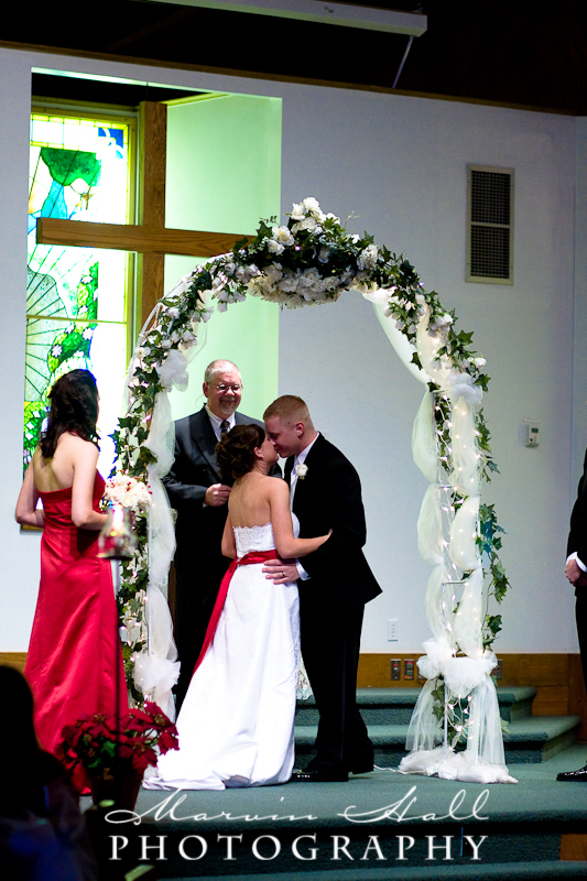James & April - Kissing James & April - Kissing